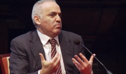 Garry Kasparov: ‘Het wordt winter’ – interview